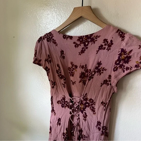 Lulus | Amaryllis Mauve Pink Floral Print Button Front Mini Dress - Picture 7 of 8